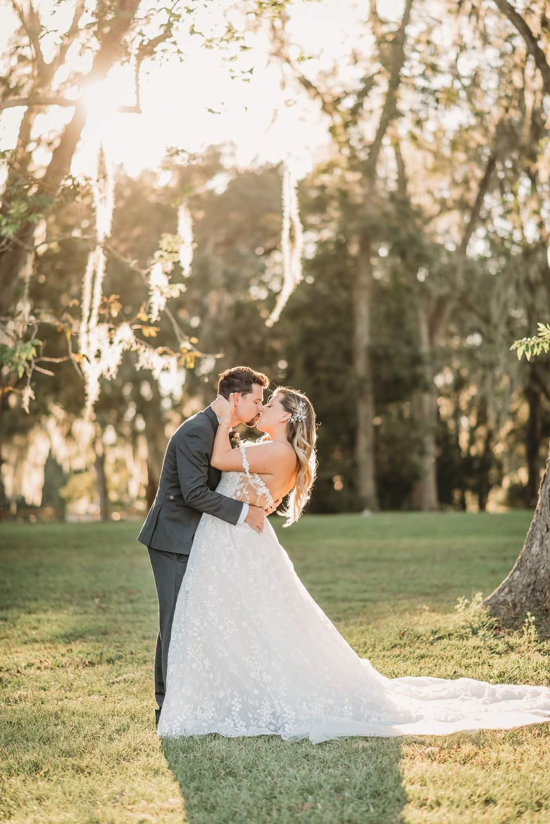Couple Kiss